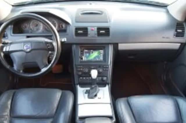 Volvo XC90 (2004) thumbnail 5