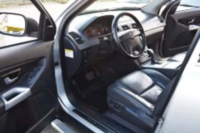 Volvo XC90 (2004) thumbnail 7