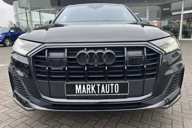 Audi Q7 (2023) thumbnail 5