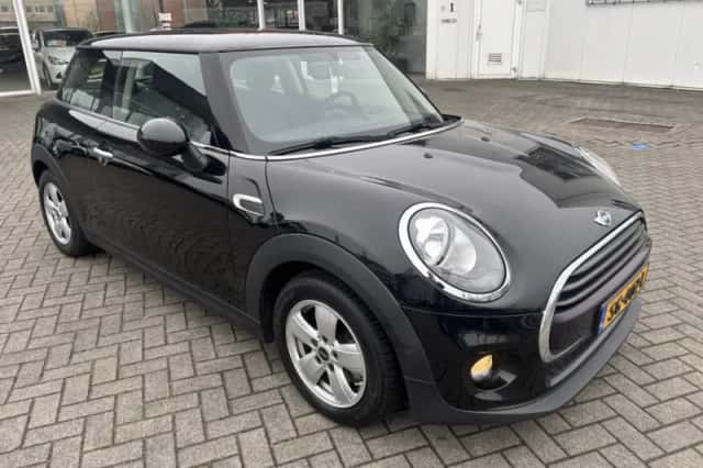 MINI Cooper (2018) thumbnail 5