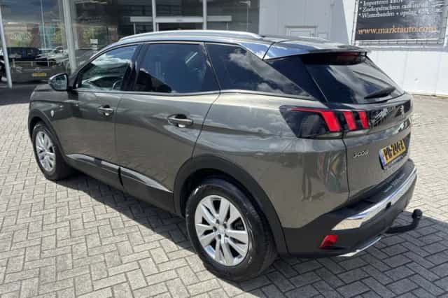 Peugeot 3008 (2017) thumbnail 3