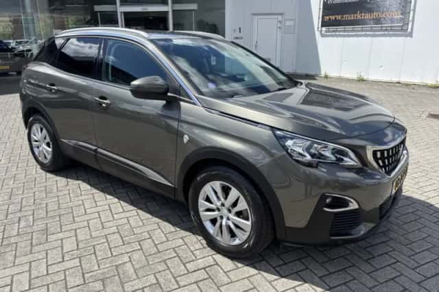 Peugeot 3008 (2017) thumbnail 5