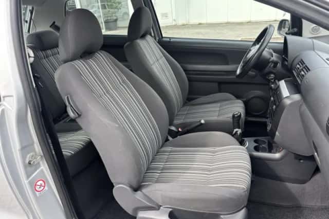 Volkswagen Fox (2005) thumbnail 2