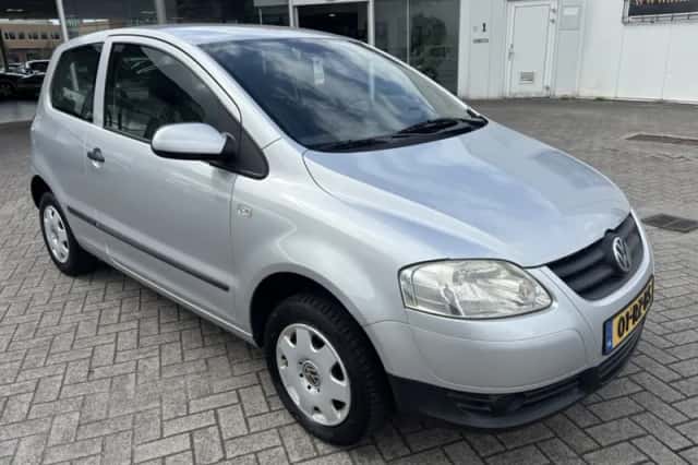 Volkswagen Fox (2005) thumbnail 5