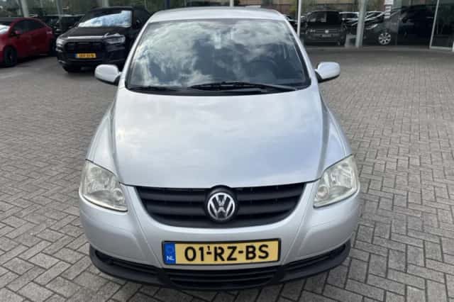 Volkswagen Fox (2005) thumbnail 6