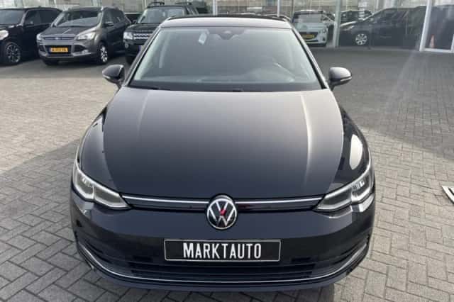 Volkswagen Golf (2021) thumbnail 6