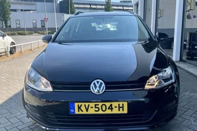 Volkswagen Golf (2017) thumbnail 5