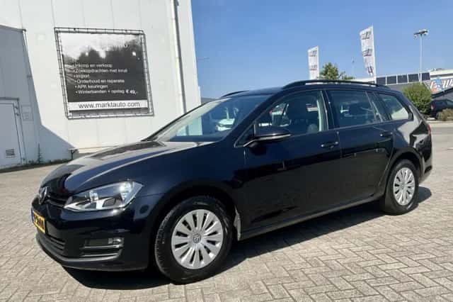 Volkswagen Golf (2017) thumbnail 6