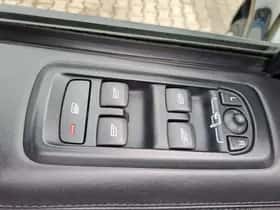 Land Rover Range Rover (2011) thumbnail 16