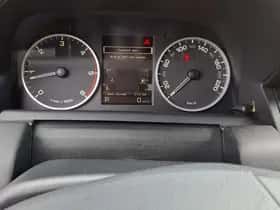 Land Rover Range Rover (2011) thumbnail 17
