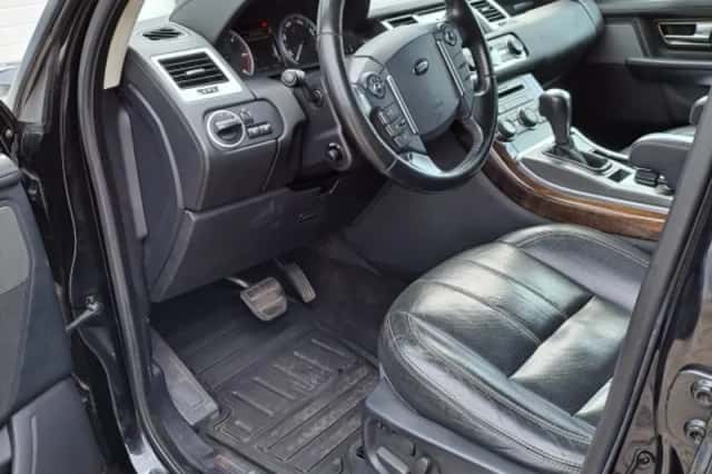 Land Rover Range Rover (2011) thumbnail 6