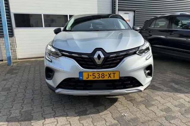 Renault Captur (2020) thumbnail 3