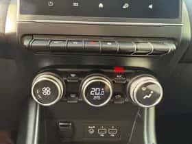 Renault Captur (2020) thumbnail 36