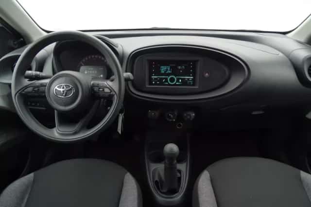 Toyota Aygo X (2022) thumbnail 2