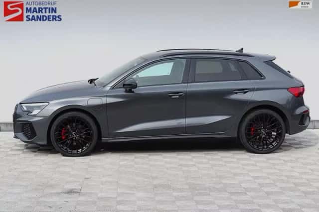 Audi A3 (2021) thumbnail 3