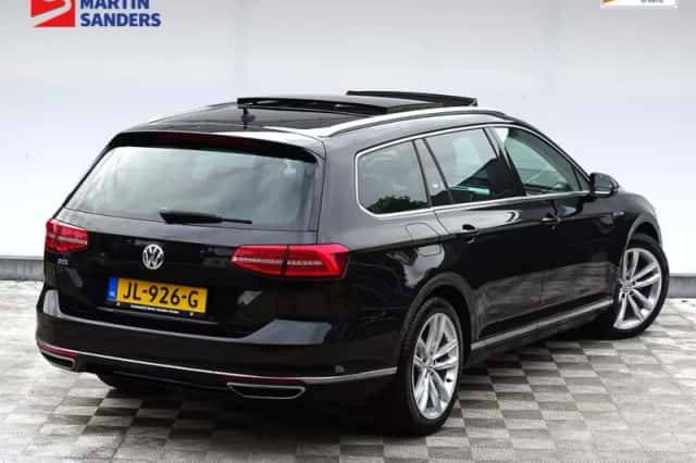 Volkswagen Passat (2015) thumbnail 4