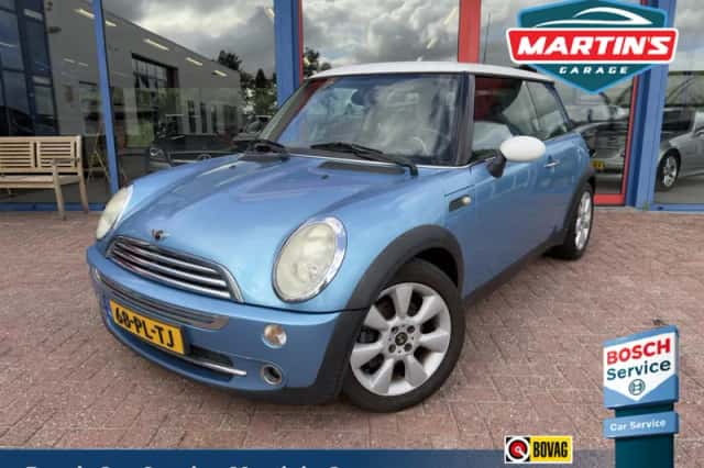 MINI Cooper (2004) thumbnail 1