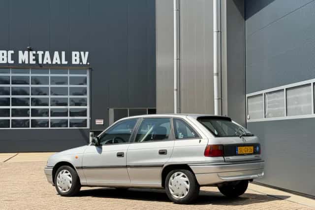 Opel Astra (1998) thumbnail 3