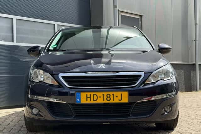 Peugeot 308 (2015) thumbnail 4