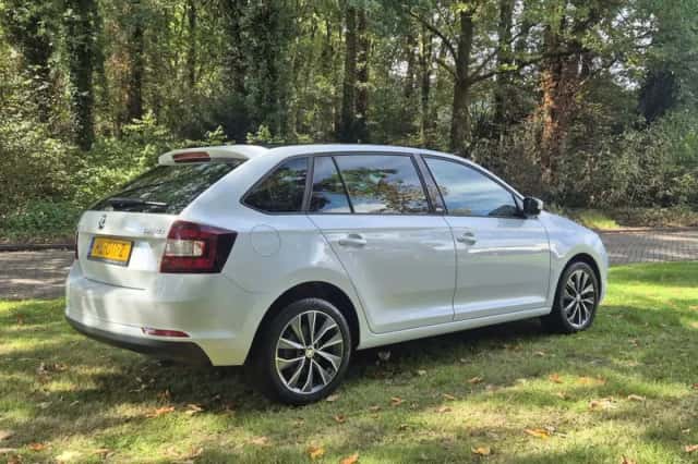 Škoda Rapid (2016) thumbnail 4
