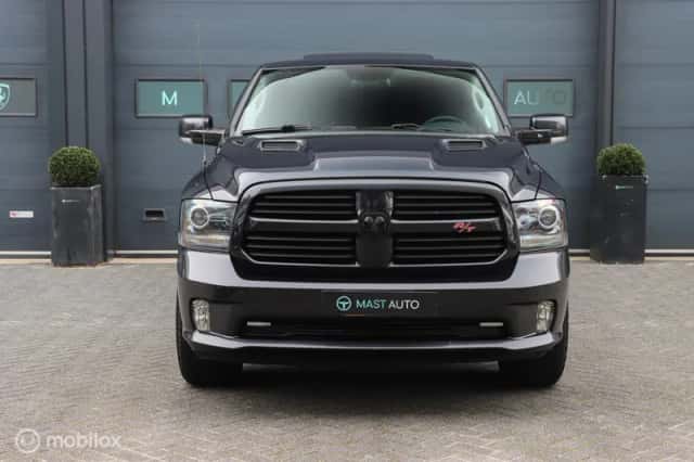Dodge RAM (2016) thumbnail 2