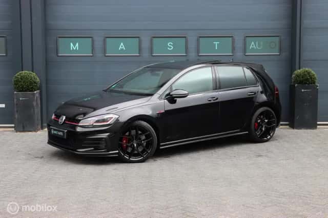 Volkswagen Golf (2019) thumbnail 1