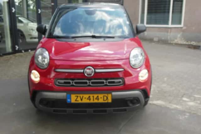 Fiat 500L (2019) thumbnail 2