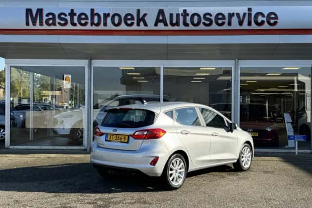 Ford Fiesta (2019) thumbnail 3