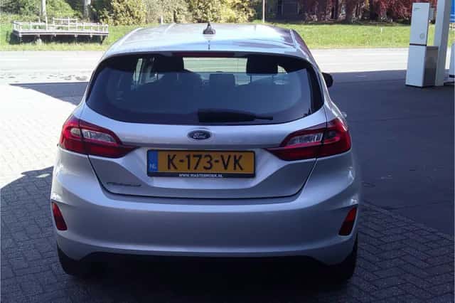Ford Fiesta (2021) thumbnail 5
