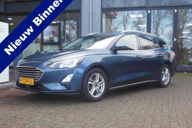 Ford Focus (2022) thumbnail 2