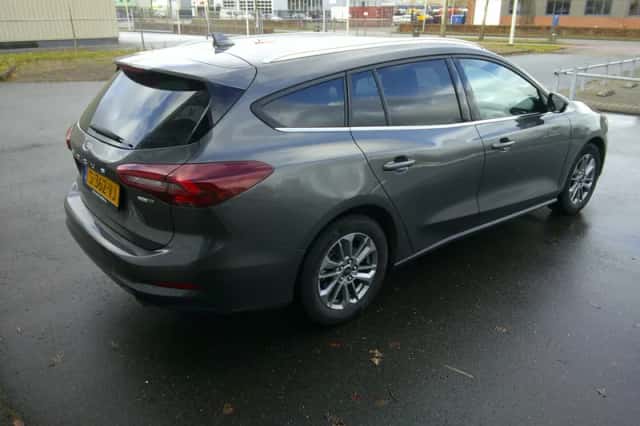 Ford Focus (2023) thumbnail 4