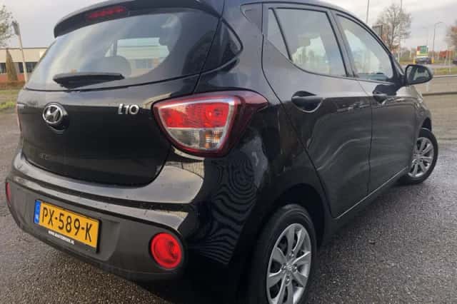 Hyundai i10 (2017) thumbnail 3