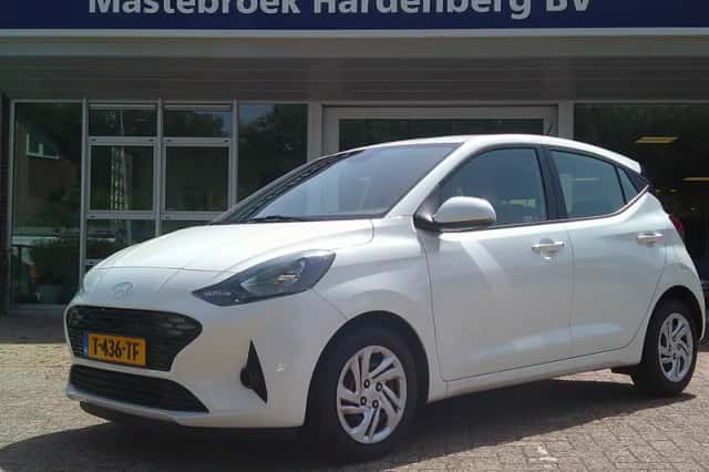 Hyundai i10 (2023) thumbnail 2