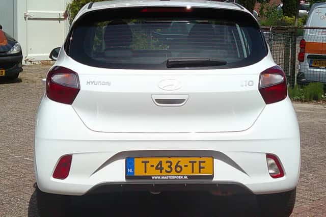Hyundai i10 (2023) thumbnail 5