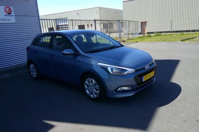 Hyundai i20 (2018) thumbnail 2