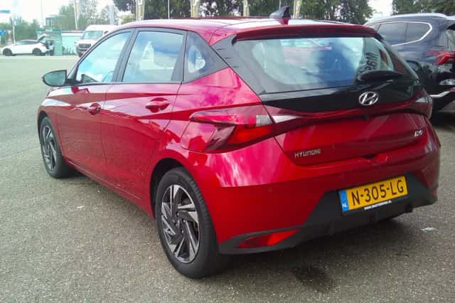 Hyundai i20 (2021) thumbnail 3