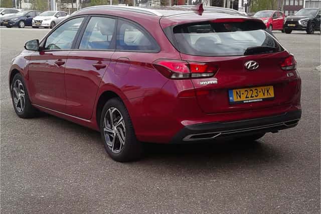 Hyundai i30 (2022) thumbnail 4