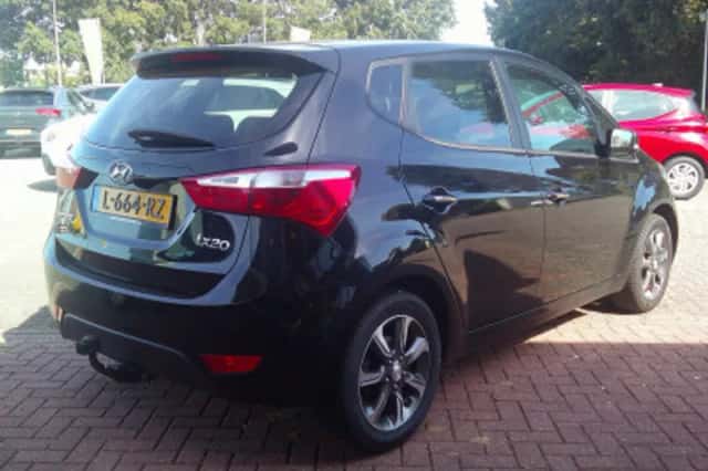 Hyundai ix20 (2016) thumbnail 4