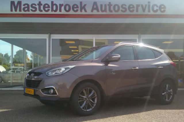 Hyundai ix35 (2015) thumbnail 1