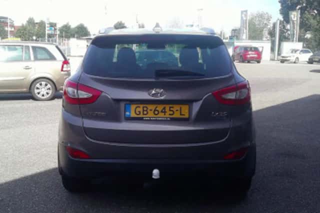 Hyundai ix35 (2015) thumbnail 4