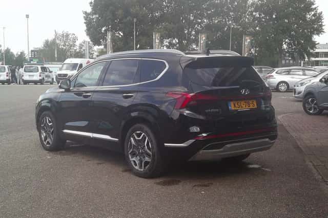 Hyundai Santa Fe (2022) thumbnail 3