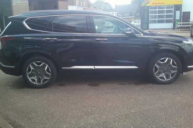 Hyundai Santa Fe (2022) thumbnail 5
