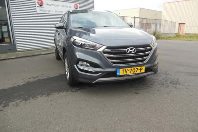 Hyundai Tucson (2019) thumbnail 2