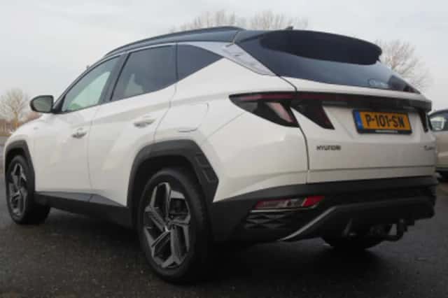 Hyundai Tucson (2022) thumbnail 3