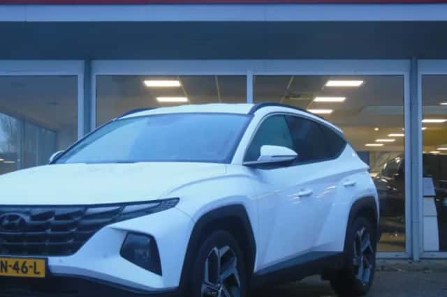 Hyundai Tucson (2022) thumbnail 1