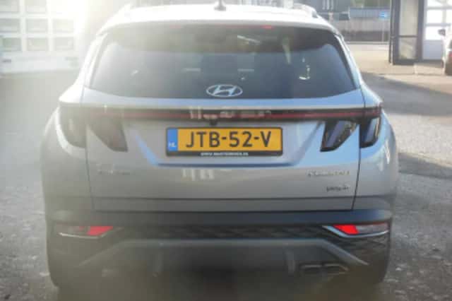 Hyundai Tucson (2023) thumbnail 4