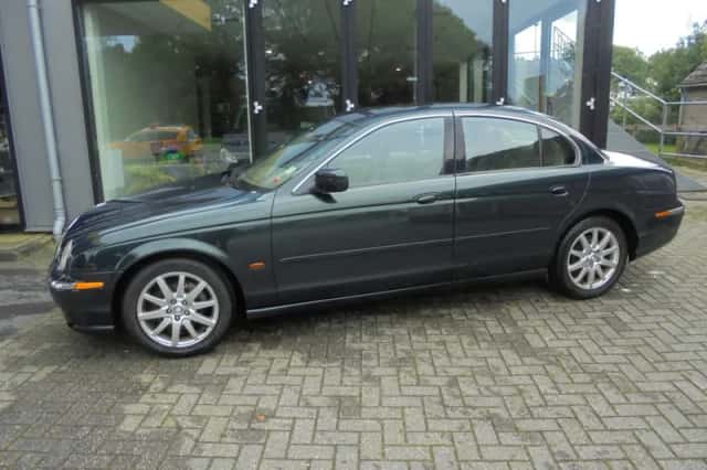 Jaguar S-Type (2000) thumbnail 2