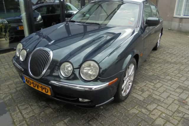 Jaguar S-Type (2000) thumbnail 3