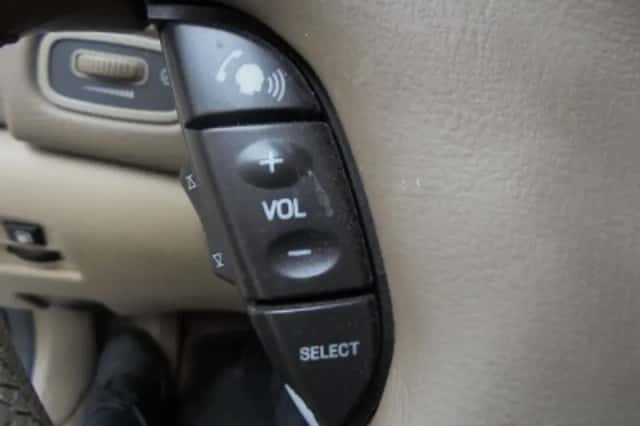 Jaguar S-Type (2000) thumbnail 4
