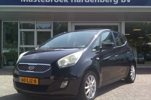 Kia Venga (2010) thumbnail 2